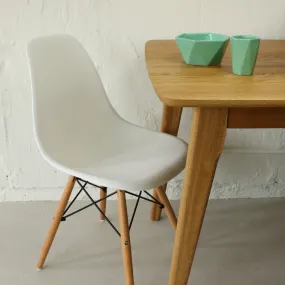 Eames DSW Style Chair